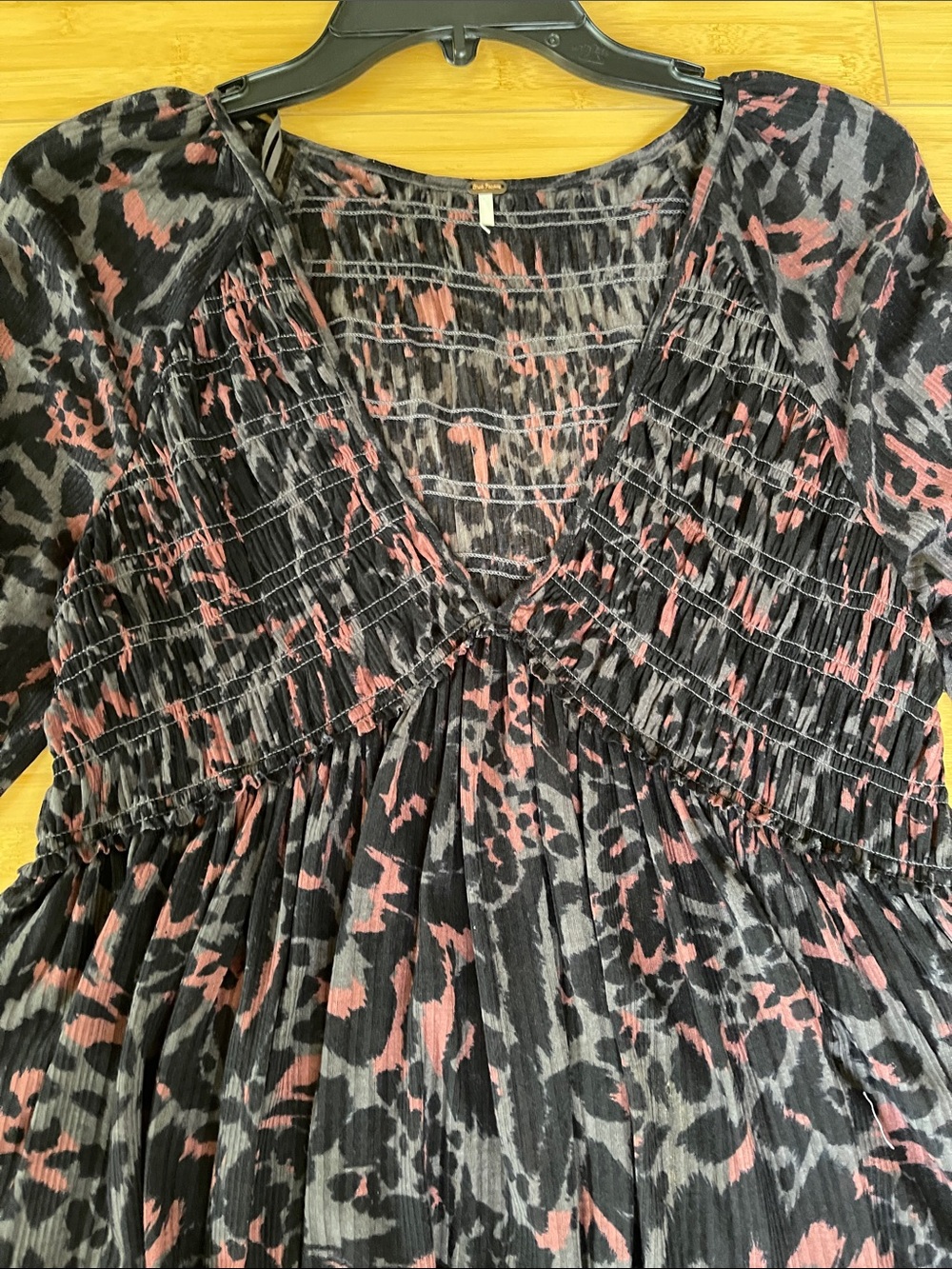 Women Free People Black Tunic with Dusty Rose Abstract Print Long Sleeve Flowy S